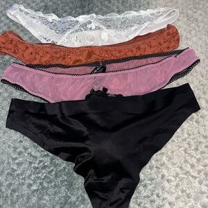 V.S 4 pair panties